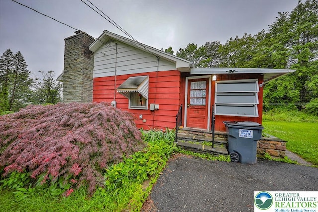 60 Maple Dr, Lower Towamensing Tp, PA 18071 - view of side of property featuring entry steps