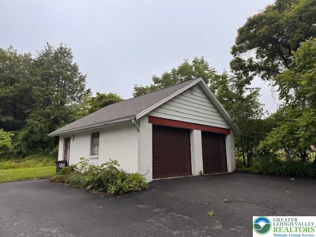 60 Maple Dr, Lower Towamensing Tp, PA 18071 - view of detached garage