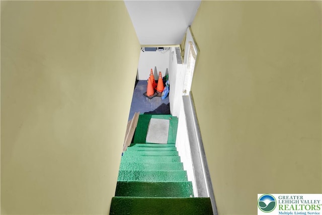 242 N Lehigh St, Tamaqua Boro, PA 18252 - view of stairway