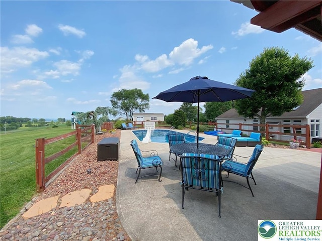 5545 Roberts Rd, North Whitehall Twp, PA 18078 - view of patio / terrace