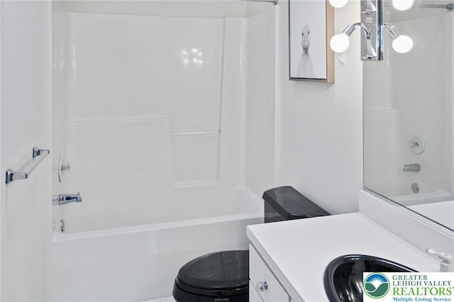 75 Marshall Run, Allen Twp, PA 18067 - full bath with vanity and tub / shower combination