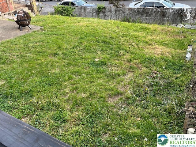 103 N Oak St, Easton, PA 18042 - view of yard with a fire pit