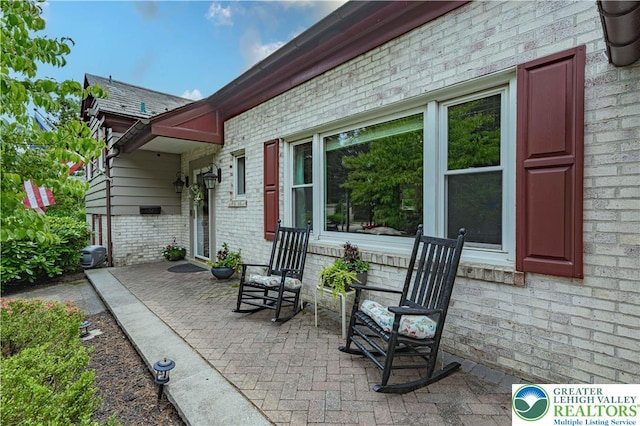 326 N Main St, Allentown City, PA 18104 - view of patio / terrace