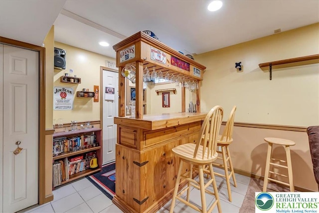 617 Lehigh Gap St, Walnutport Boro, PA 18088 - indoor wet bar with light tile patterned floors and recessed lighting