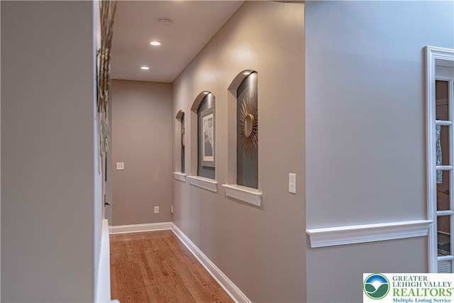 6532 Forest Knoll Ct, Upper Macungie Twp, PA 18106 - hallway with wood finished floors and recessed lighting
