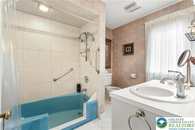 2730 Chew St, Allentown City, PA 18104 - bathroom featuring vanity, shower / bath combo, and tile patterned floors