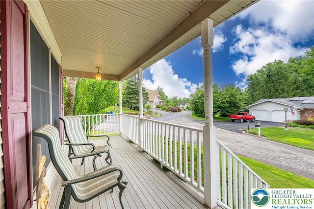 11 Apache Dr, Upper Mt Bethel Twp, PA 18343 - view of wooden porch