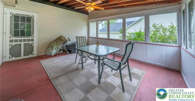 11 Apache Dr, Upper Mt Bethel Twp, PA 18343 - sunroom featuring a ceiling fan and outdoor dining area