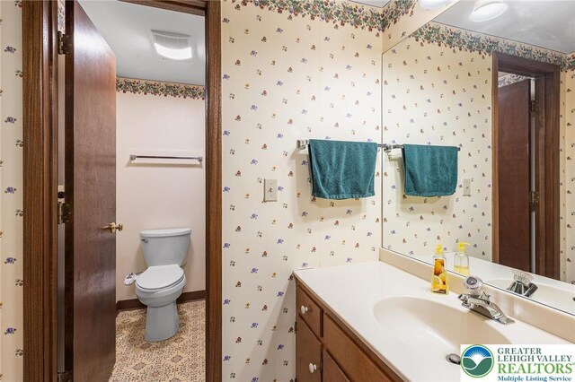 1411 Linden St, Bethlehem City, PA 18018 - bathroom with vanity and toilet