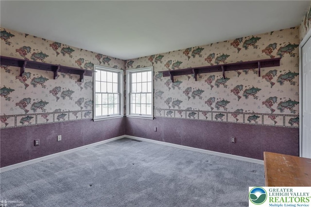 634 Country Club Rd, Easton, PA 18045 - carpeted empty room featuring baseboards and wallpapered walls