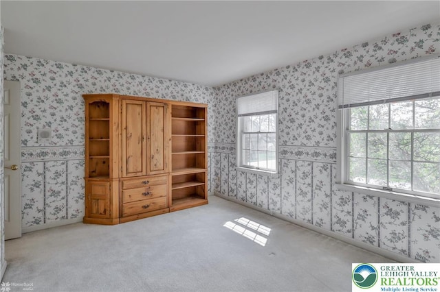 634 Country Club Rd, Easton, PA 18045 - bedroom featuring multiple windows, wallpapered walls, and carpet flooring
