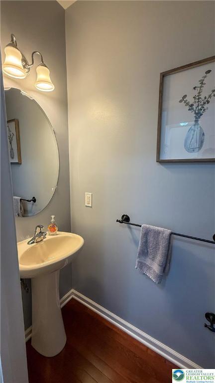 102 Gray Dr, Allen Twp, PA 18067 - bathroom featuring wood finished floors and baseboards