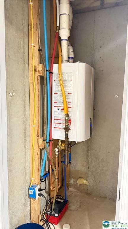 102 Gray Dr, Allen Twp, PA 18067 - utilities featuring water heater