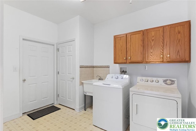 1883 Gregory Pl, Lower Saucon Twp, PA 18055 - washroom with cabinet space, independent washer and dryer, and light floors