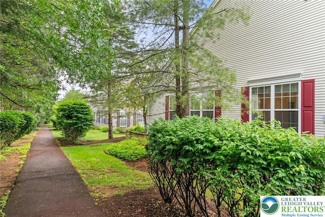 1883 Gregory Pl, Lower Saucon Twp, PA 18055 - view of yard