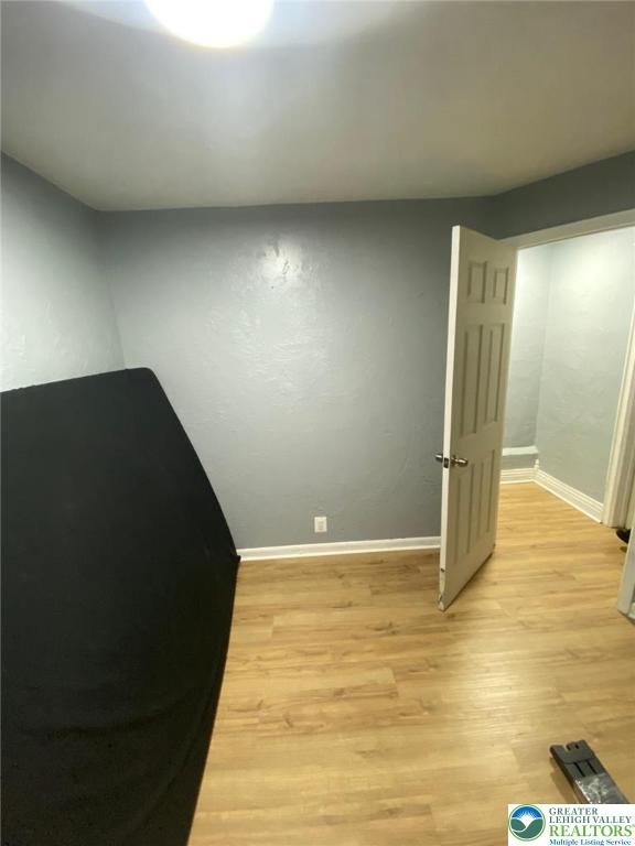522 N Jordan St, Allentown City, PA 18102 - empty room featuring light wood finished floors and baseboards