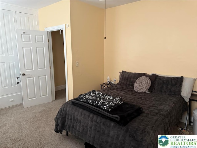 713 E 5th St, Bethlehem City, PA 18015 - bedroom featuring carpet flooring
