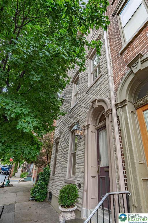 407 N 8th St, Allentown City, PA 18102 - view of side of home