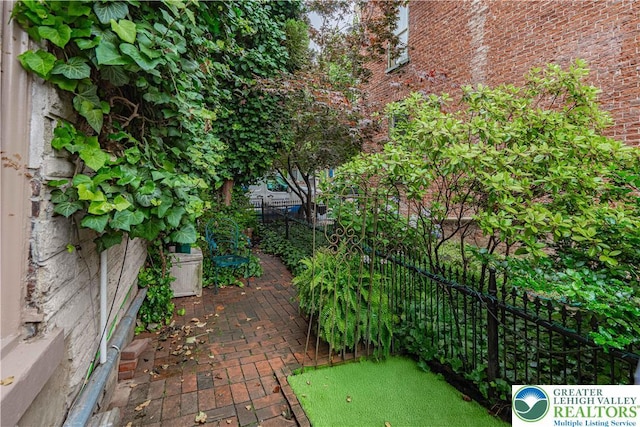 407 N 8th St, Allentown City, PA 18102 - view of patio / terrace