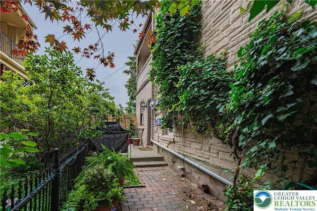 407 N 8th St, Allentown City, PA 18102 - view of property exterior featuring a patio area