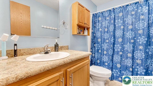 3954 Cedar Dr, Lehigh Twp, PA 18088 - bathroom with vanity and a shower with shower curtain