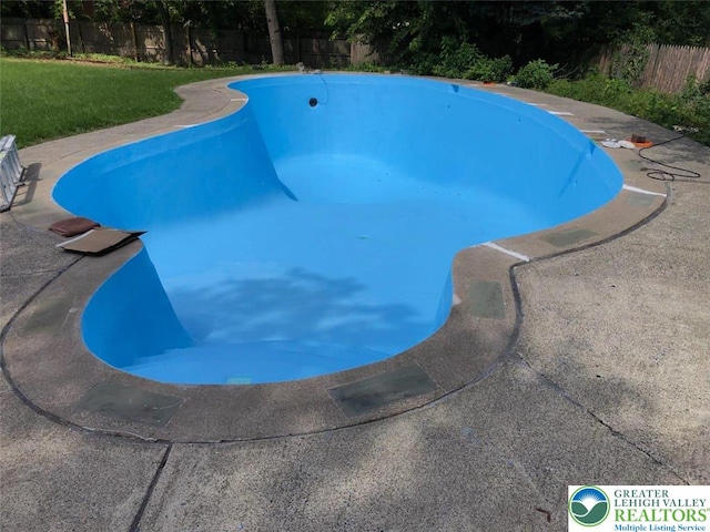 1265 Clearview Cir, Lower Macungie Twp, PA 18103 - view of swimming pool