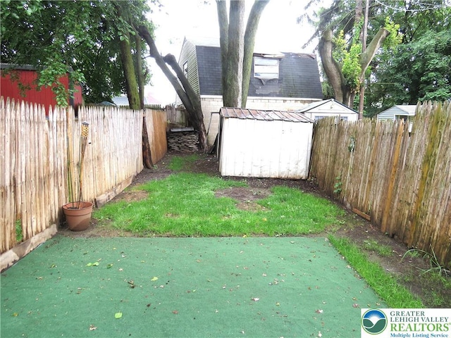 2206 Forest St, Wilson Boro, PA 18042 - fenced backyard featuring a storage shed