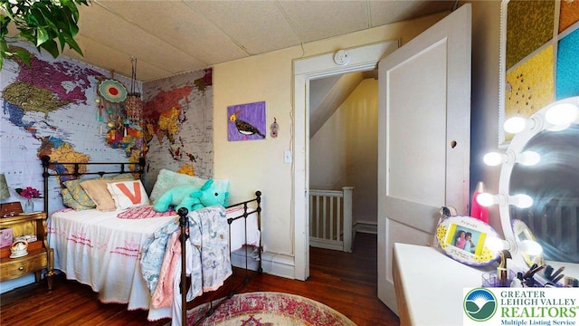 1446 Chew St, Allentown City, PA 18104 - bedroom with wood finished floors
