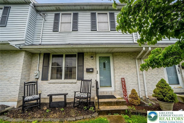 468 E 9th St, Northampton Boro, PA 18067 - entrance to property