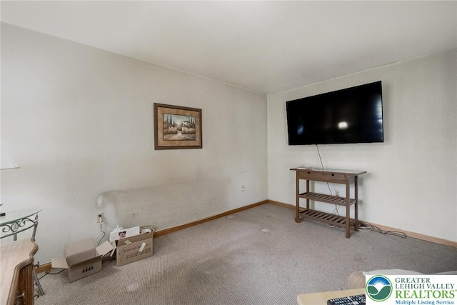 468 E 9th St, Northampton Boro, PA 18067 - unfurnished living room with carpet and baseboards
