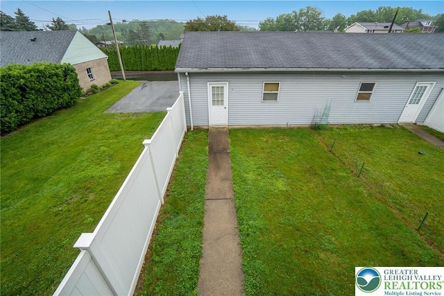 468 E 9th St, Northampton Boro, PA 18067 - view of fenced backyard