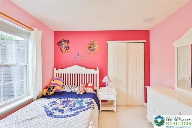 780 Ramblewood Dr, Forks Twp, PA 18040 - bedroom with light colored carpet and a closet