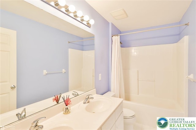 780 Ramblewood Dr, Forks Twp, PA 18040 - bathroom featuring shower / bath combo and double vanity