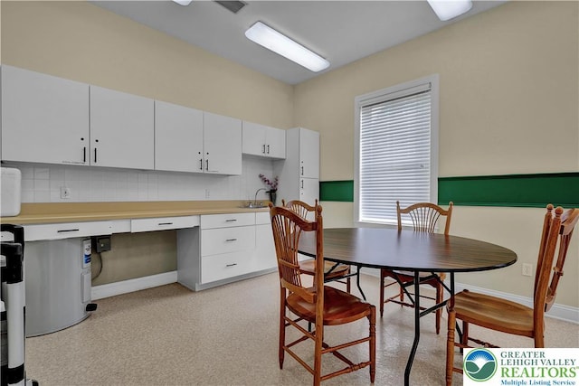 4693 Bluegrass Ln, Lower Macungie Twp, PA 18062 - dining space featuring baseboards