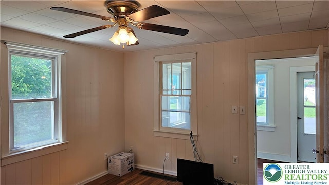 532 Oakwood St, Palmer Twp, PA 18045 - spare room with dark wood finished floors and ceiling fan