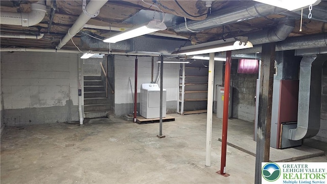 532 Oakwood St, Palmer Twp, PA 18045 - unfinished basement featuring washer / clothes dryer, gas water heater, stairway, and heating unit
