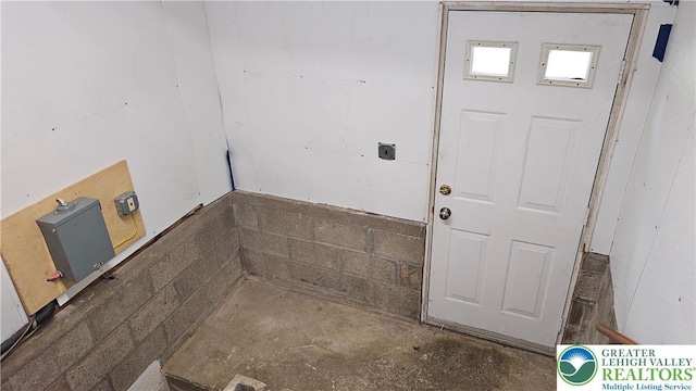 532 Oakwood St, Palmer Twp, PA 18045 - view of entryway