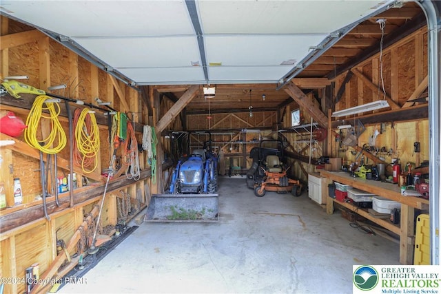 909 Interchange Rd, Polk Twp, PA 18333 - view of garage