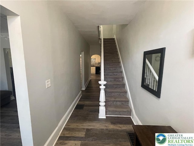 924 W Berwick St, Easton, PA 18042 - staircase featuring arched walkways and wood finished floors