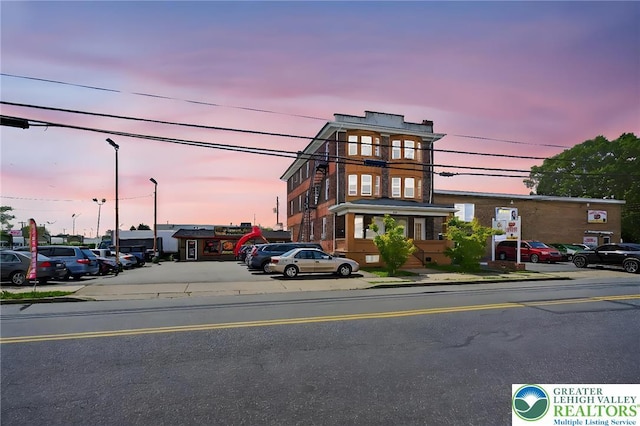 624 N Maxwell St, Allentown City, PA 18109 - view of property with uncovered parking