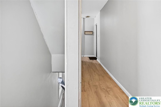 624 N Maxwell St, Allentown City, PA 18109 - hallway featuring light wood-style floors and baseboards