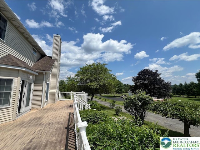 106 Lynx Ln, Chestnuthill Twp, PA 18330 - view of deck
