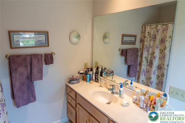 104 Garden Ct, Emmaus Boro, PA 18049 - full bath with vanity and a shower with curtain