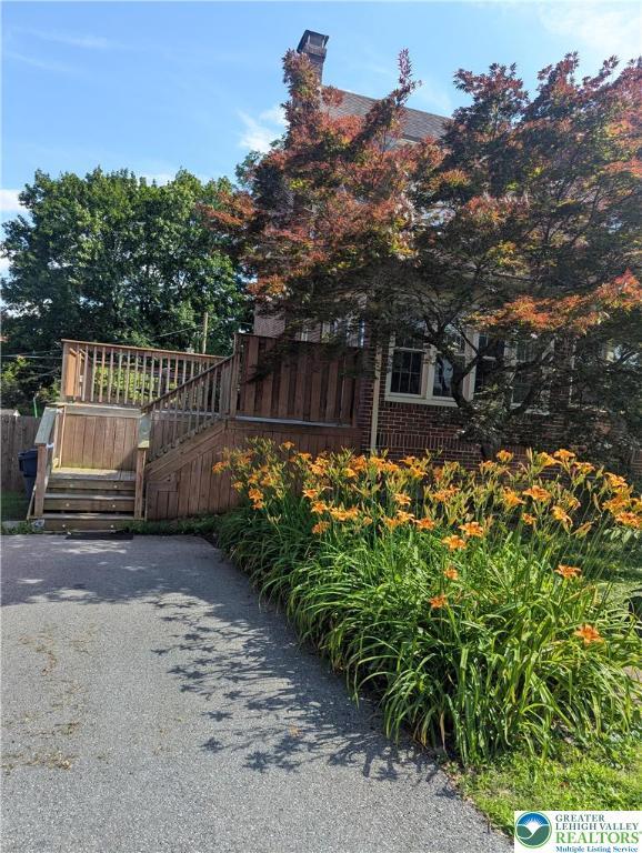 2816 W Columbia St, South Whitehall Twp, PA 18104 - view of gate