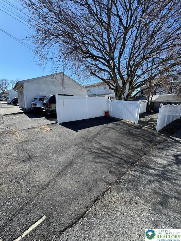 713 S Woodward St, Allentown City, PA 18103 - photo 21