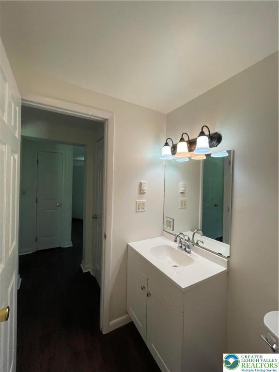 849 Weir Lake Rd, Chestnuthill Twp, PA 18058 - bathroom featuring vanity