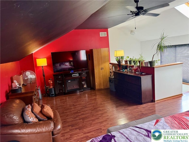 3353 Windermere Dr, Lehman Twp, PA 18324 - living area featuring lofted ceiling, ceiling fan, and wood finished floors