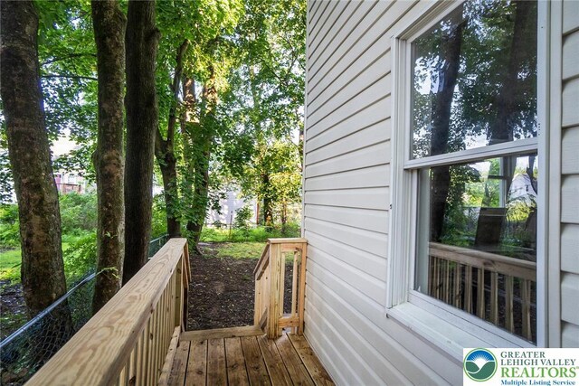 226 Fern St, Jim Thorpe Boro, PA 18229 - view of wooden terrace