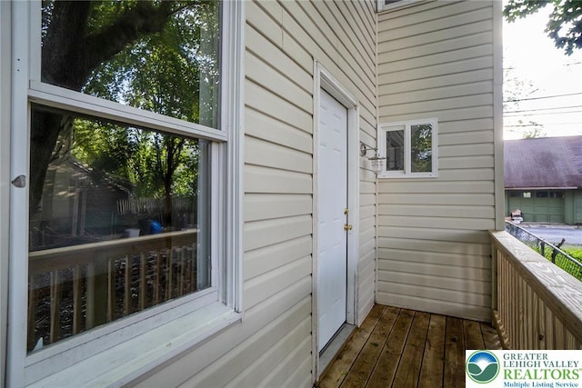 226 Fern St, Jim Thorpe Boro, PA 18229 - view of balcony
