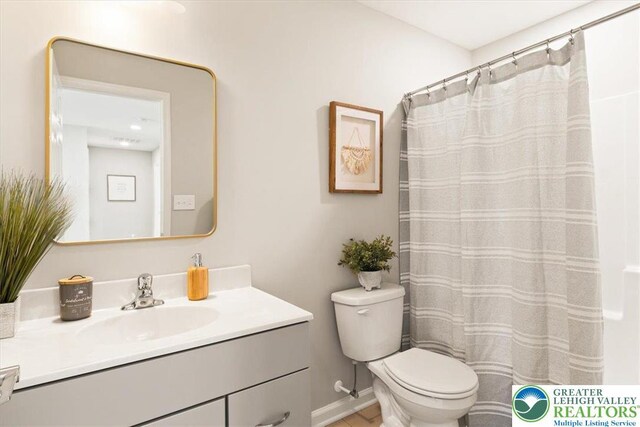 77 Tumble Creek Rd Unit 14, Williams Twp, PA 18042 - full bath featuring vanity and curtained shower